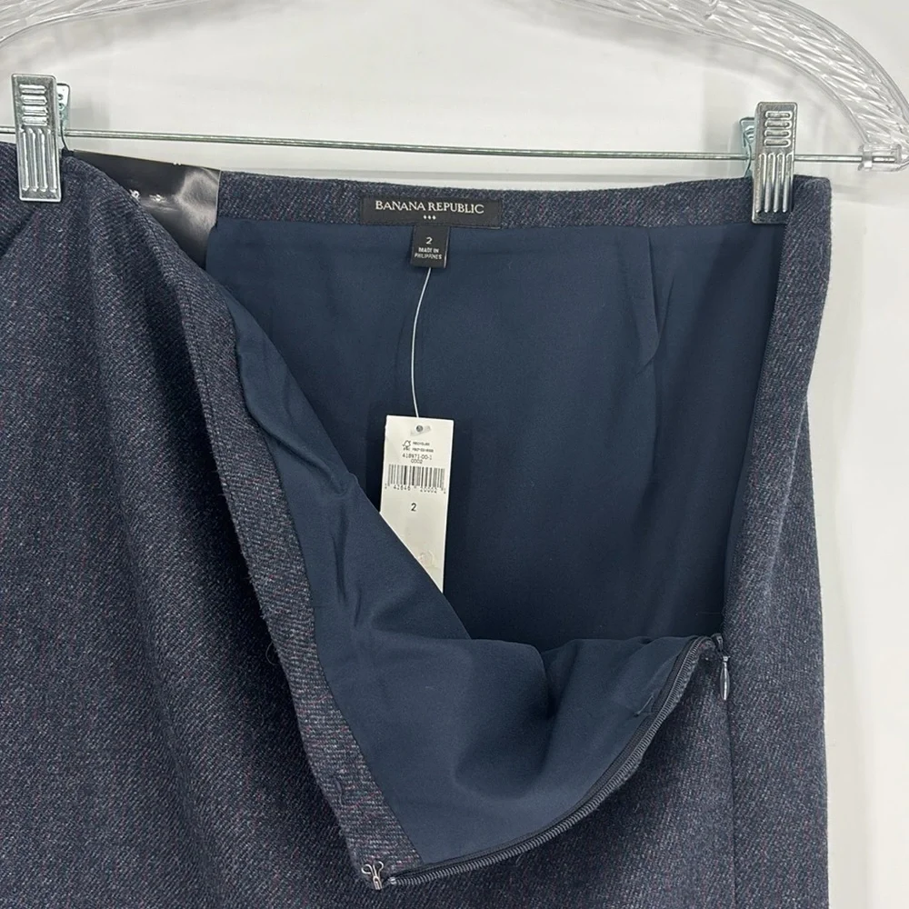 Banana Republic Factory Wool Blend Mini Skirt Women’s Size 2 Navy Blue NWT!